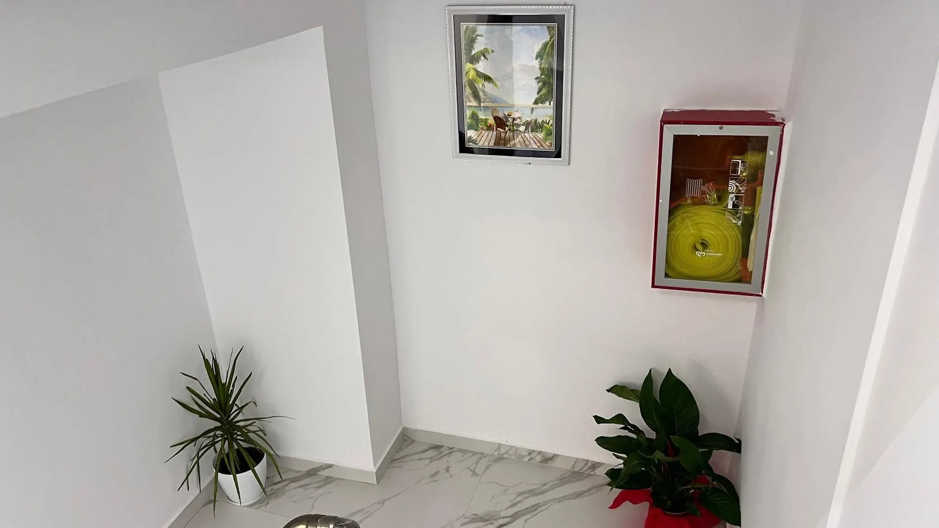Lezet Hotel Sarandë