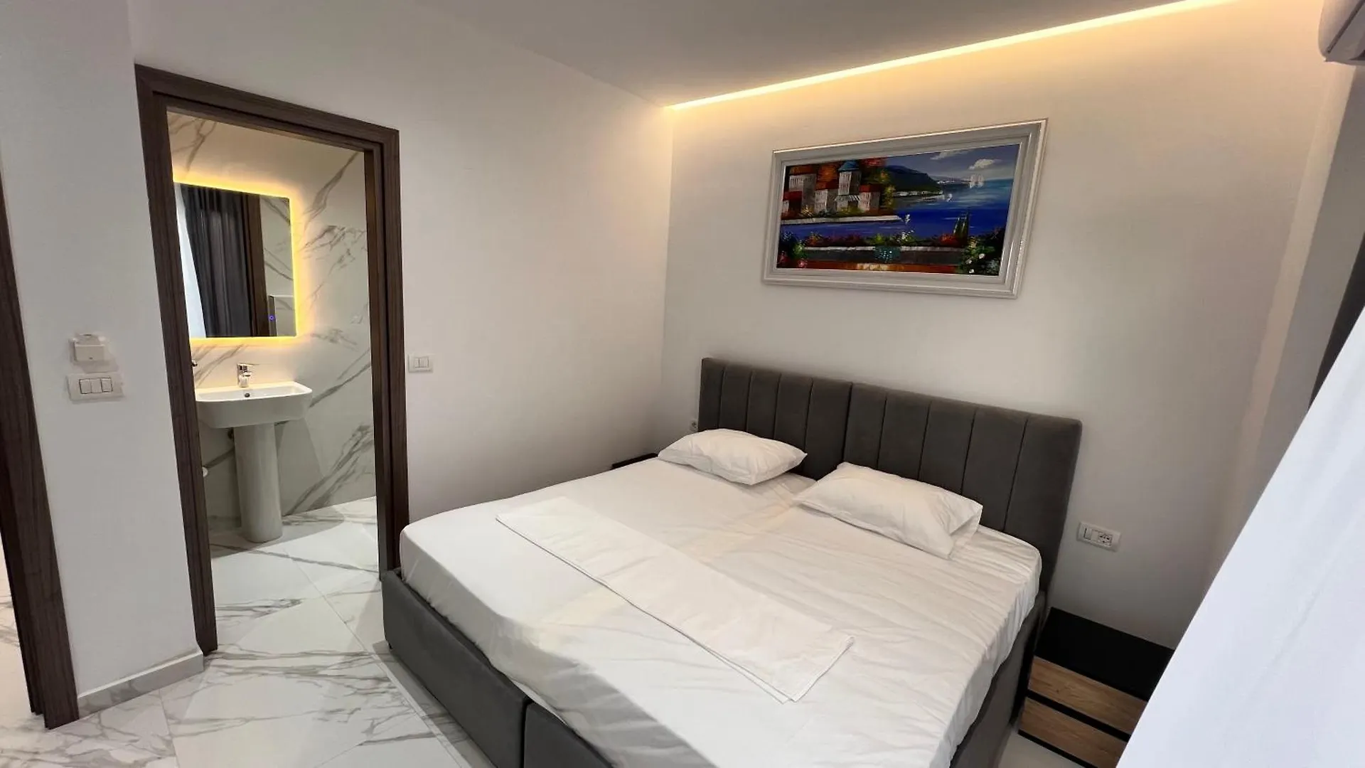 Lezet Hotel Sarande