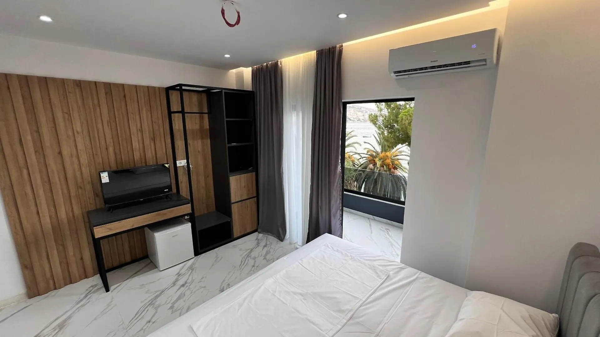 ***  Lezet Hotel Sarande Albania