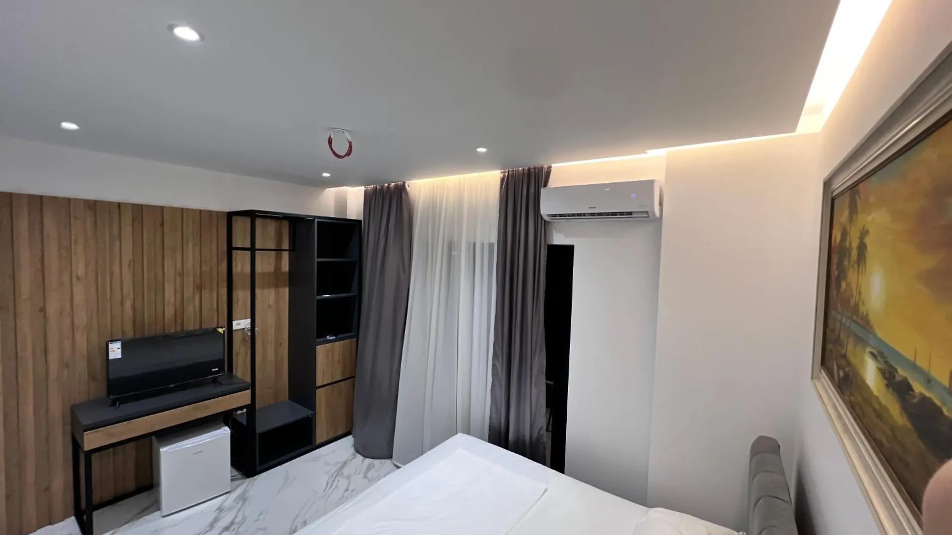 Lezet Hotel Sarande
