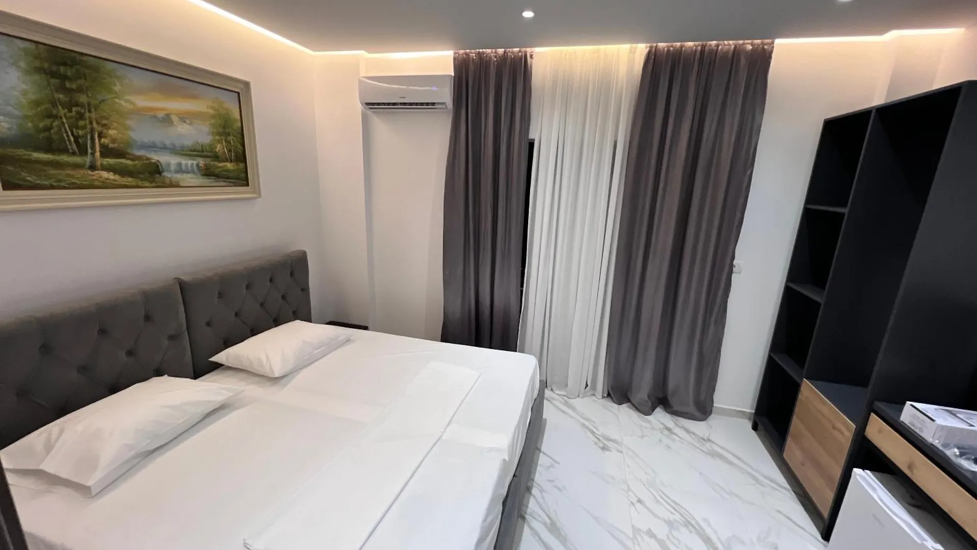 Lezet Hotel Sarande